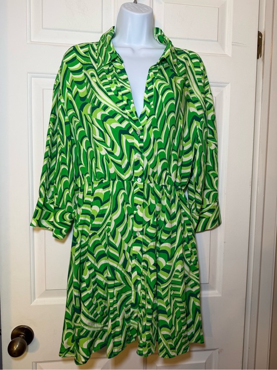 Zara Dresses & Skirts - Zara Shades Of Green Print Deep V Mini Dress LARGE Fit To Flare Summer Fun